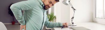 Fisioterapia para mejorar la postura y prevenir lesiones relacionadas con el trabajo