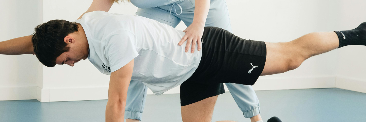 "Fisioterapia para escoliosis: Tratamientos para mejorar la postura y reducir el dolor"